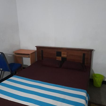 Smart Holiday Inn Галле Экстерьер фото