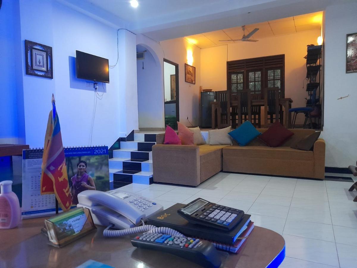Smart Holiday Inn Галле Экстерьер фото